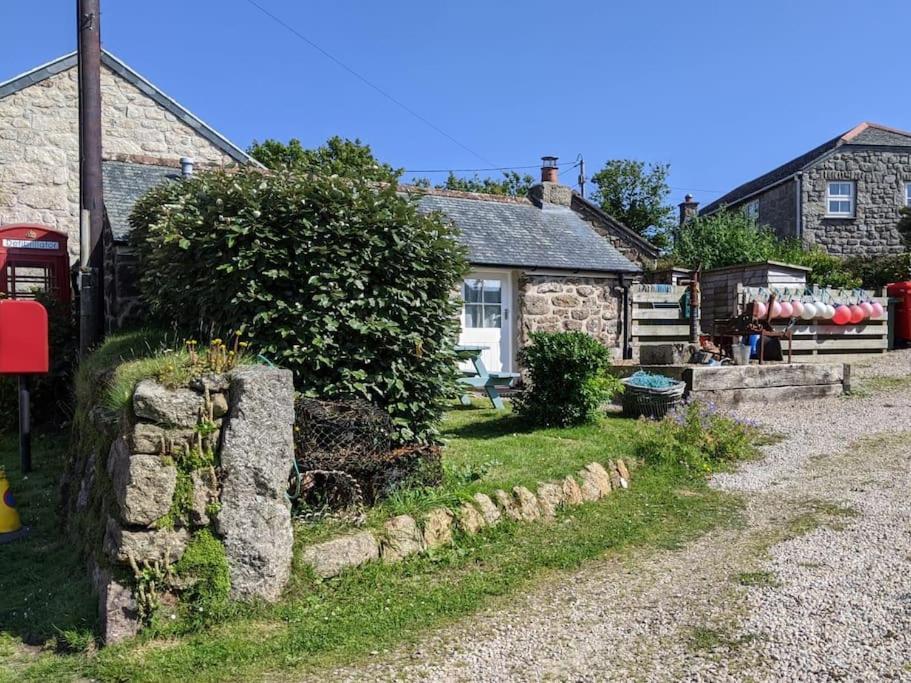 Little Barn Near Treen Cliffs And Beach Saint Levan ภายนอก รูปภาพ